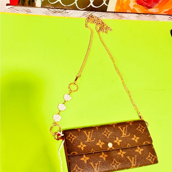 Louis Vuitton Brown Monogram Sarah long bifold wallet this is Labeled feature - Picture 12 of 15